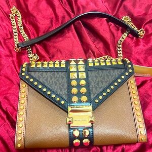 Michael Kors (Whitney) brown multi 
Excellent Condition with tags. 
No dust bag